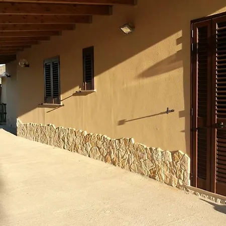 Holiday home Villarosi